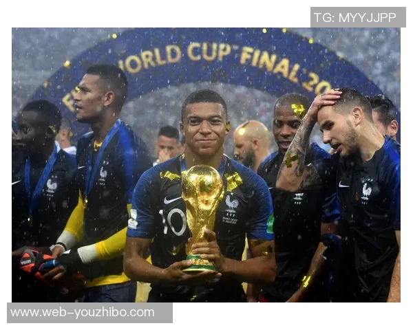 姆巴佩引领足球新时代展现超凡实力与无限潜力的传奇之路 姆巴佩引领足球新时代展现超凡实力与无限潜力的传奇之路